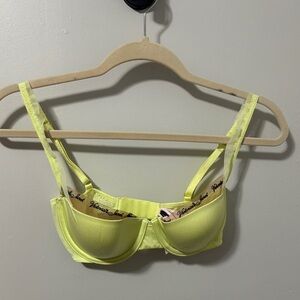 NWOT! Victoria’s Secret Very Sexy Lined Bra